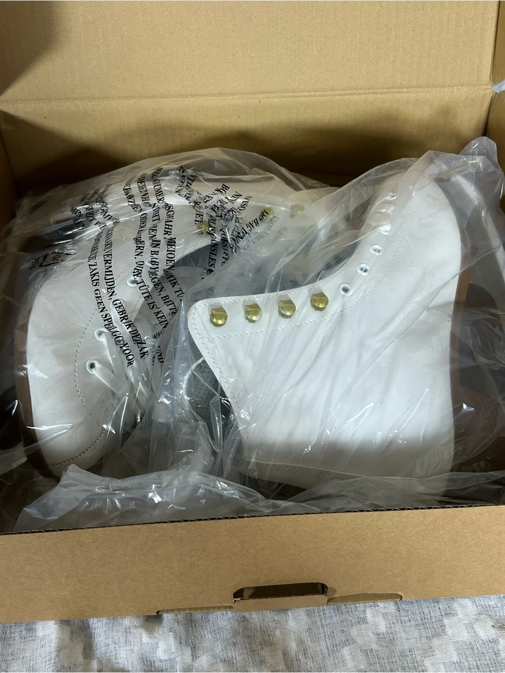 Lake Placid Cascade White Women's Ice Skates - Classic White